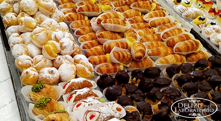 Dolci artigianali Milano: vassoio di pasticcini Dolci artigianali Milano: vassoio di pasticcini