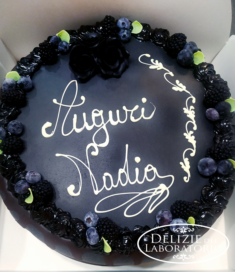 Torta Cake Design Milano Una Creazione Dark Per Nadia 01